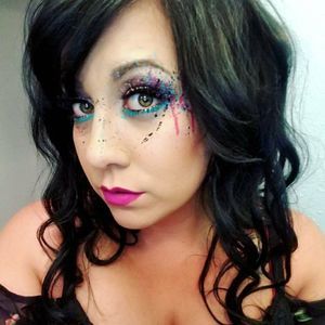 Meet your Posher, Ashley kunz, artist